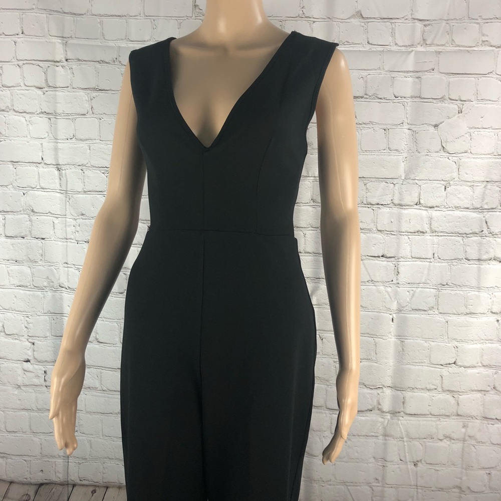 Elegant Flare Jumpsuit with Criss Cross Back - Picture 7 of 8